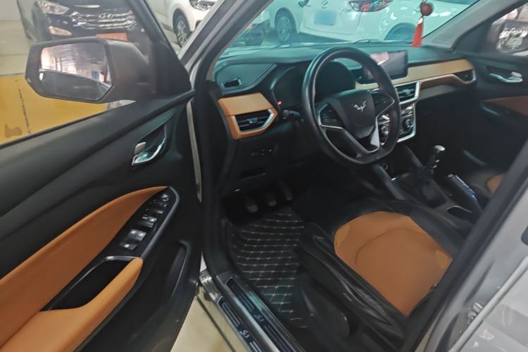 Used Wuling Hongguang S3 2018 1.5L Manual Luxury Model China V Standard Driver Seat