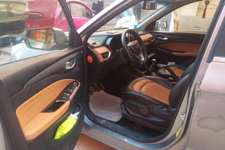 Used Wuling Hongguang S3 2018 1.5T Manual Luxury Model China V Standard Driver Seat