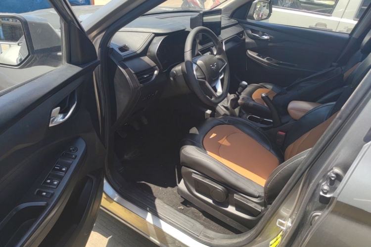 Used Wuling Hongguang S3 2018 1.5L Manual Comfort Model China V Standard Driver Seat