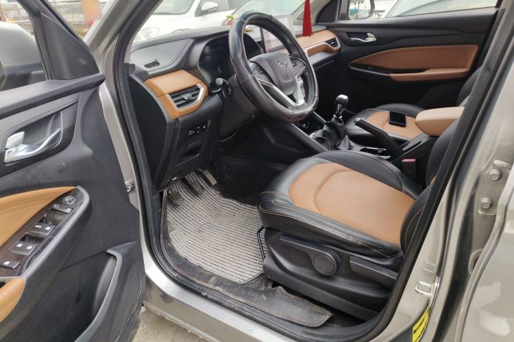 Used Wuling Hongguang S3 2018 1.5L Manual Luxury Model China V Standard Driver Seat
