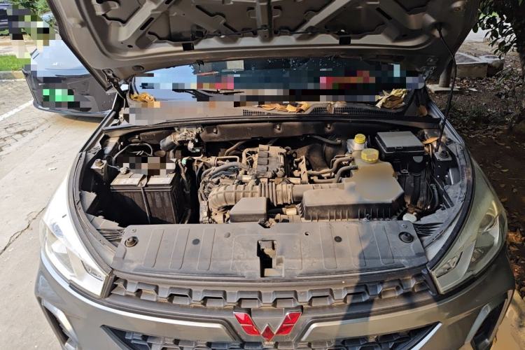 Used Wuling Hongguang S3 2018 1.5L Manual Standard Version China V Standard Engine Bay