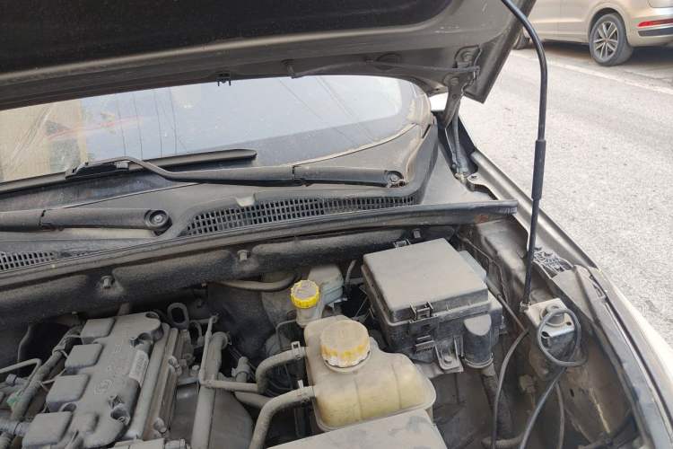 Used Wuling Hongguang S3 2018 1.5L Manual Comfort Model China V Standard Engine Bay Left