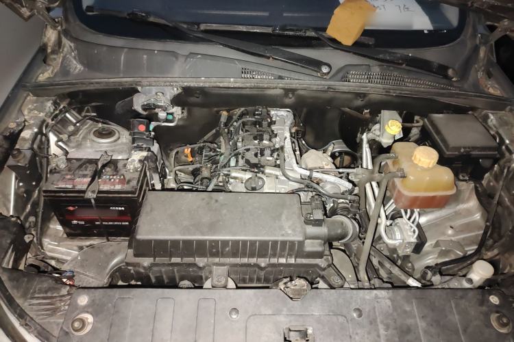 Used Wuling Hongguang S3 2018 1.5T Manual Comfort Model China V Standard Engine Bay