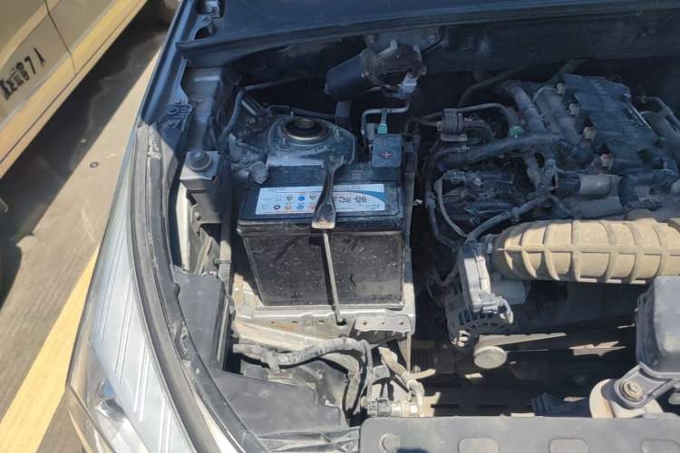 Used Wuling Hongguang S3 2018 1.5L Manual Comfort Model China V Standard Engine Bay Right