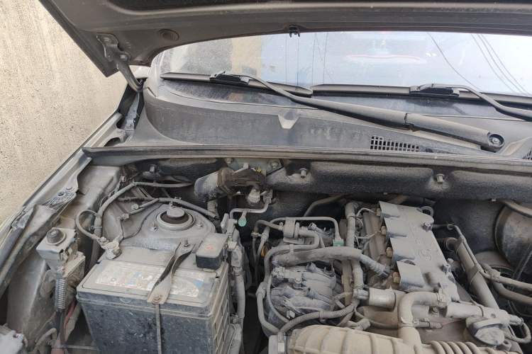 Used Wuling Hongguang S3 2018 1.5L Manual Comfort Model China V Standard Engine Bay Right