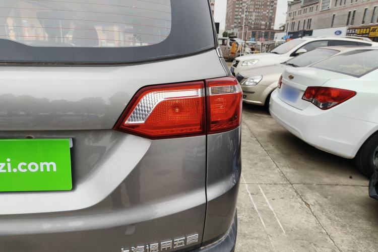 Used Wuling Hongguang S3 2018 1.5L Manual Luxury Model China V Standard Exterior 2