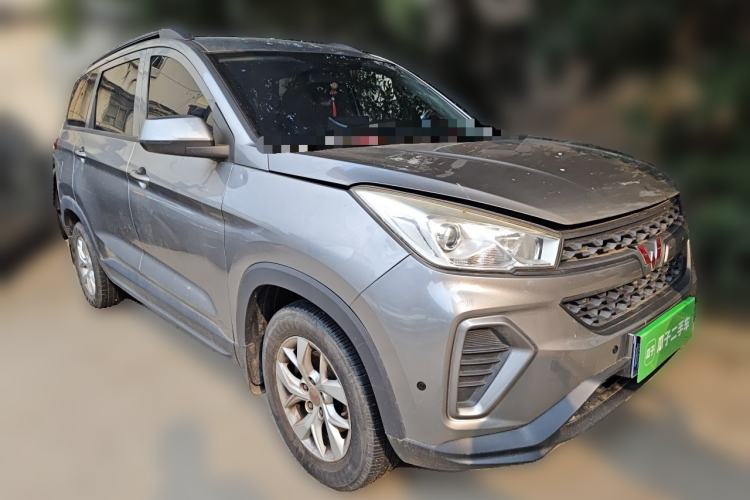 Used Wuling Hongguang S3 2018 1.5L Manual Standard Version China V Standard Front Right 45 Deg