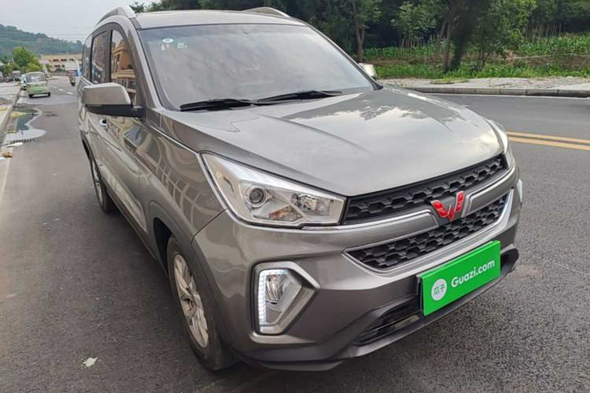 Used Wuling Hongguang S3 2018 1.5L Manual Luxury Model China V Standard Front Right 45 Deg