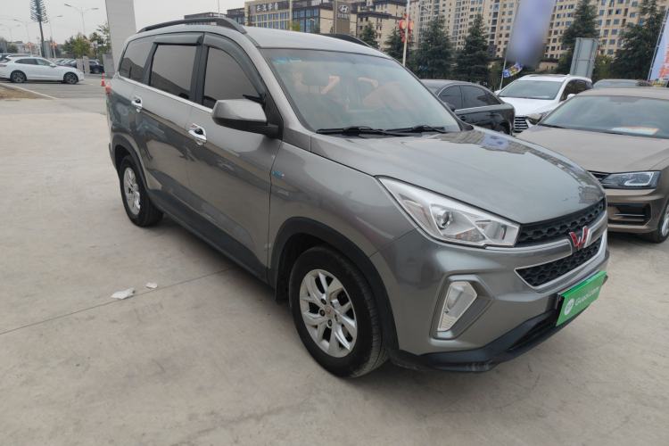 Used Wuling Hongguang S3 2018 1.5T Manual Comfort Model China V Standard Front Right 45 Deg