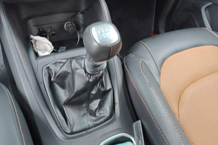 Used Wuling Hongguang S3 2018 1.5T Manual Comfort Model China V Standard Gear Lever