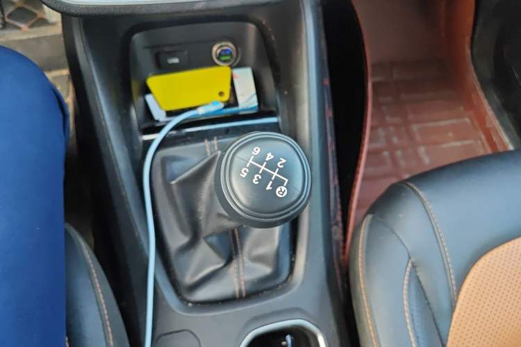 Used Wuling Hongguang S3 2018 1.5L Manual Luxury Model China V Standard Gear Lever