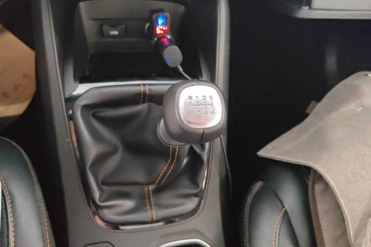 Used Wuling Hongguang S3 2018 1.5L Manual Luxury Model China V Standard Gear Lever