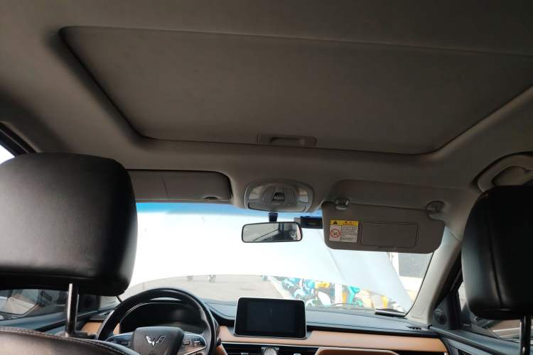 Used Wuling Hongguang S3 2018 1.5T Manual Luxury Model China V Standard Headliner