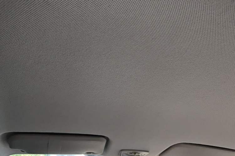 Used Wuling Hongguang S3 2018 1.5L Manual Standard Version China V Standard Headliner