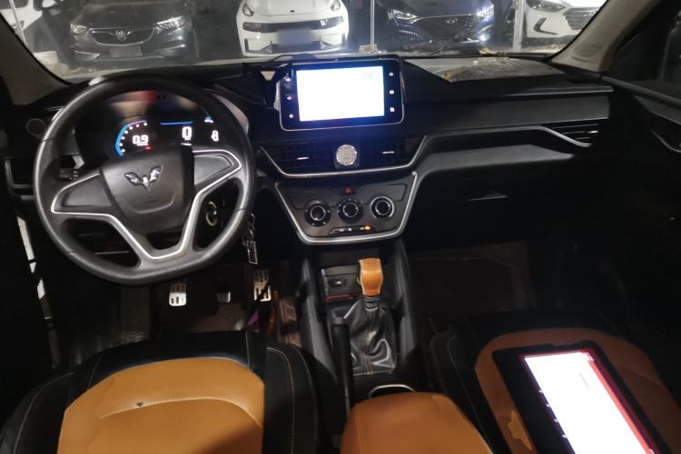 Used Wuling Hongguang S3 2018 1.5L Manual Comfort Model China V Standard Interior 2