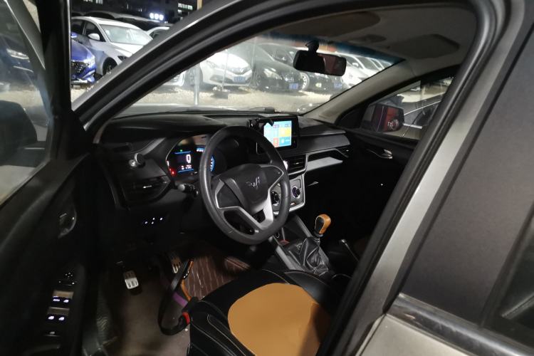Used Wuling Hongguang S3 2018 1.5L Manual Comfort Model China V Standard Interior 3
