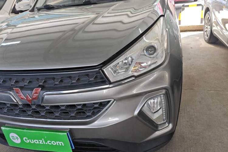 Used Wuling Hongguang S3 2018 1.5L Manual Luxury Model China V Standard Left Front Headlight