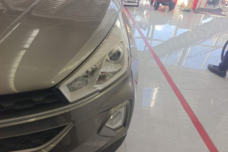 Used Wuling Hongguang S3 2018 1.5L Manual Comfort Model China V Standard Left Front Headlight