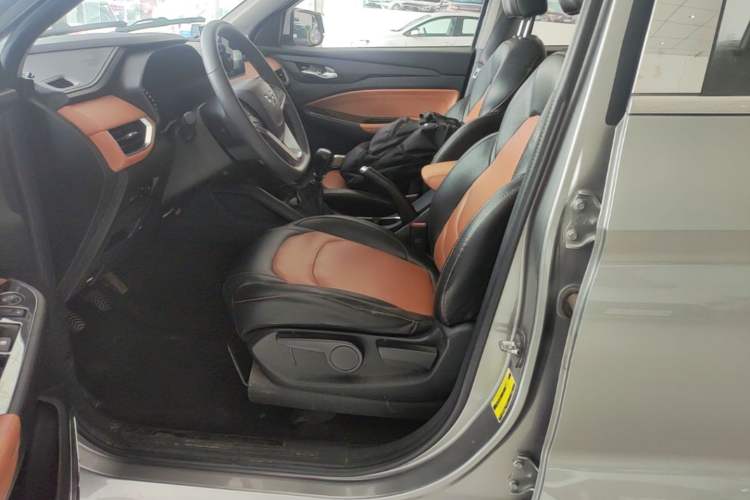 Used Wuling Hongguang S3 2018 1.5L Manual Luxury Model China V Standard Left Front Seat