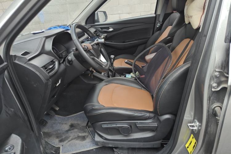 Used Wuling Hongguang S3 2018 1.5T Manual Comfort Model China V Standard Left Front Seat