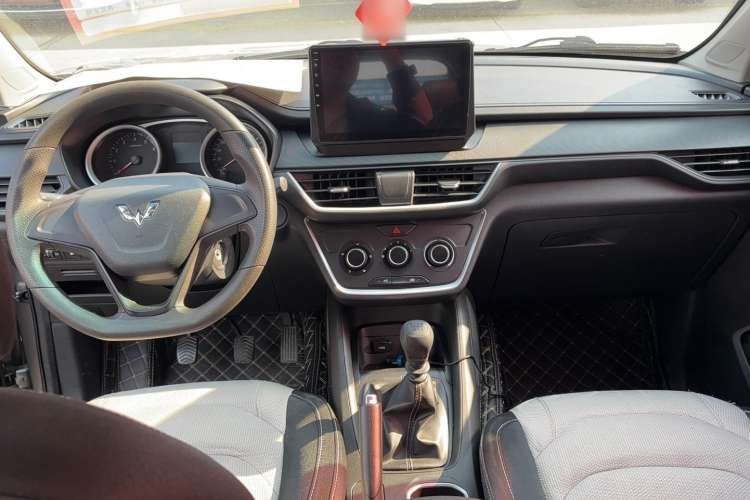 Used Wuling Hongguang S3 2018 1.5L Manual Standard Version China V Standard Left Front Seat