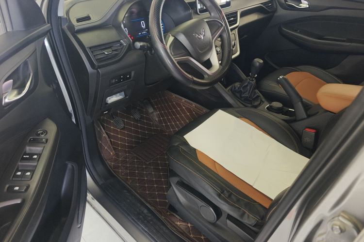 Used Wuling Hongguang S3 2018 1.5L Manual Comfort Model China V Standard Left Front Seat