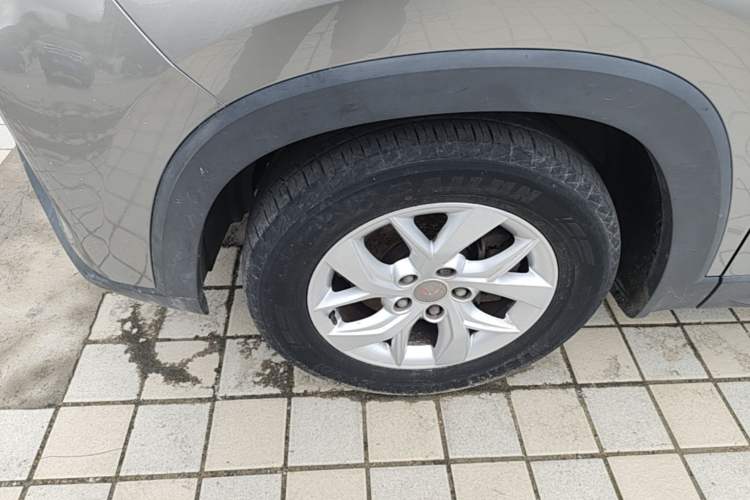 Used Wuling Hongguang S3 2018 1.5T Manual Comfort Model China V Standard Left Front Wheel Hub
