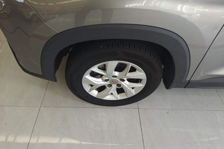 Used Wuling Hongguang S3 2018 1.5L Manual Comfort Model China V Standard Left Front Wheel Hub