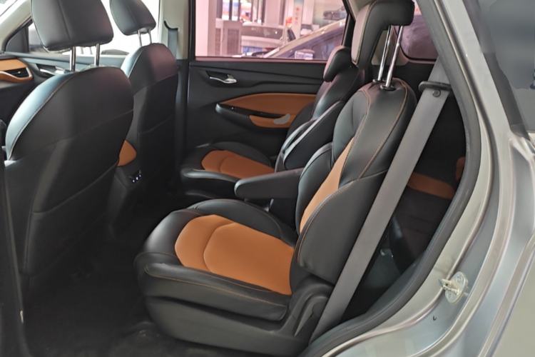 Used Wuling Hongguang S3 2018 1.5T Manual Luxury Model China V Standard Left Rear Seat