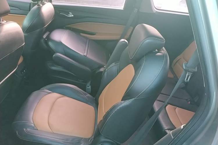 Used Wuling Hongguang S3 2018 1.5L Manual Luxury Model China V Standard Left Rear Seat