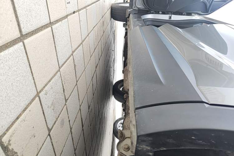 Used Wuling Hongguang S3 2018 1.5T Manual Comfort Model China V Standard Left Side Sill