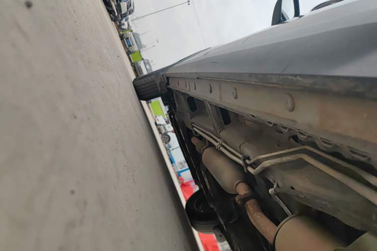 Used Wuling Hongguang S3 2018 1.5T Manual Comfort Model China V Standard Left Side Sill