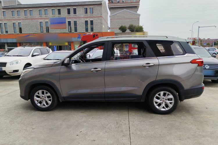 Used Wuling Hongguang S3 2018 1.5L Manual Luxury Model China V Standard Left Side