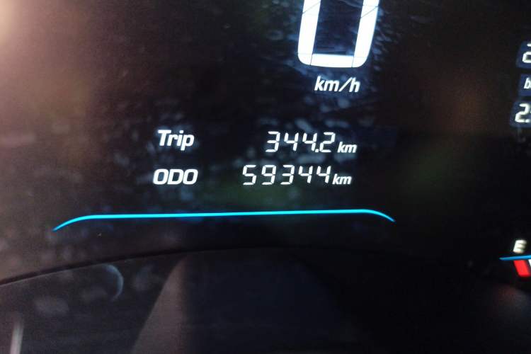 Used Wuling Hongguang S3 2018 1.5L Manual Luxury Model China V Standard Odometer Close Up