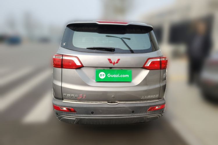 Used Wuling Hongguang S3 2018 1.5T Manual Luxury Model China V Standard Rear