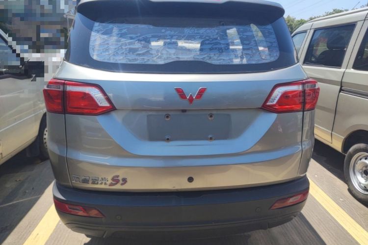 Used Wuling Hongguang S3 2018 1.5L Manual Comfort Model China V Standard Rear