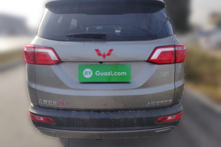 Used Wuling Hongguang S3 2018 1.5T Manual Luxury Model China V Standard Rear