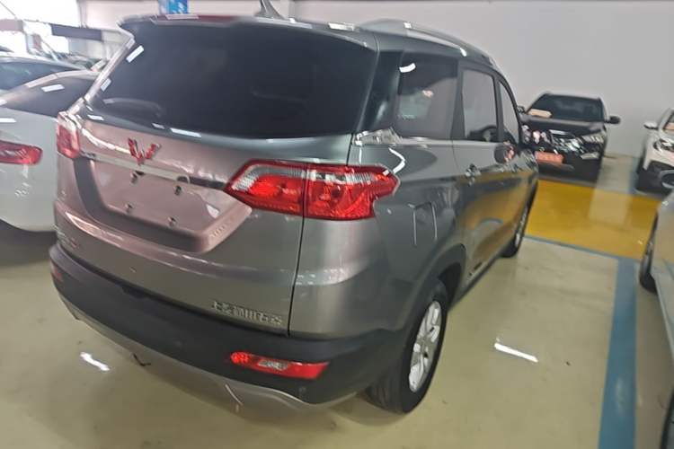 Used Wuling Hongguang S3 2018 1.5L Manual Luxury Model China V Standard Rear Right 45 Deg