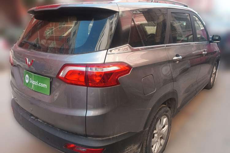 Used Wuling Hongguang S3 2018 1.5T Manual Luxury Model China V Standard Rear Right 45 Deg