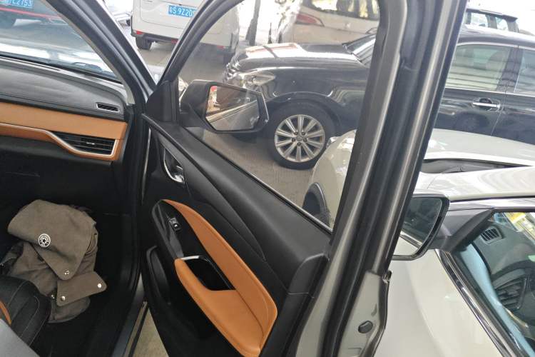 Used Wuling Hongguang S3 2018 1.5L Manual Luxury Model China V Standard Right Front Door Interior