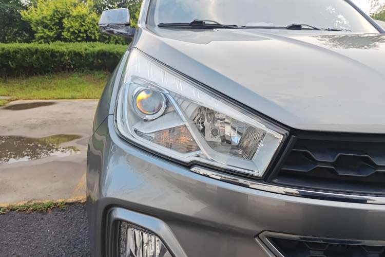 Used Wuling Hongguang S3 2018 1.5L Manual Luxury Model China V Standard Right Front Headlight