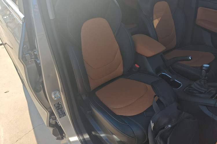 Used Wuling Hongguang S3 2018 1.5T Manual Luxury Model China V Standard Right Front Seat