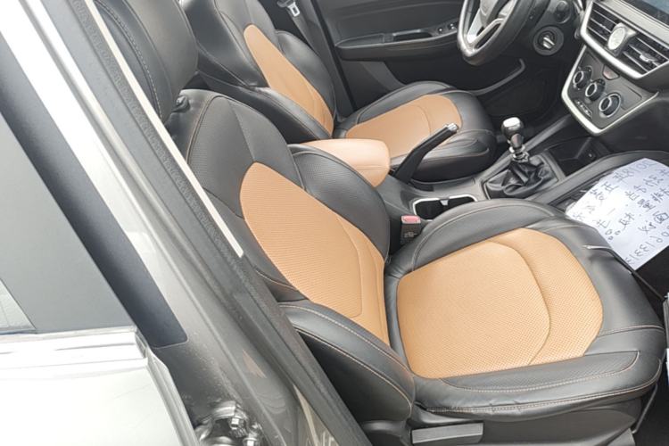 Used Wuling Hongguang S3 2018 1.5T Manual Comfort Model China V Standard Right Front Seat