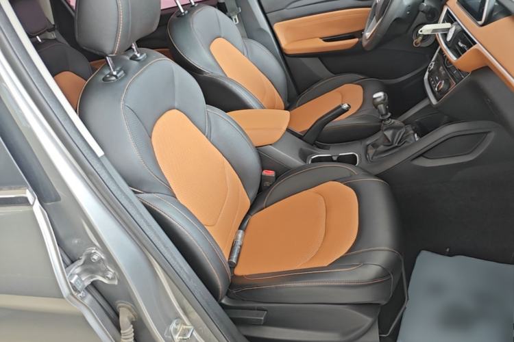 Used Wuling Hongguang S3 2018 1.5T Manual Luxury Model China V Standard Right Front Seat