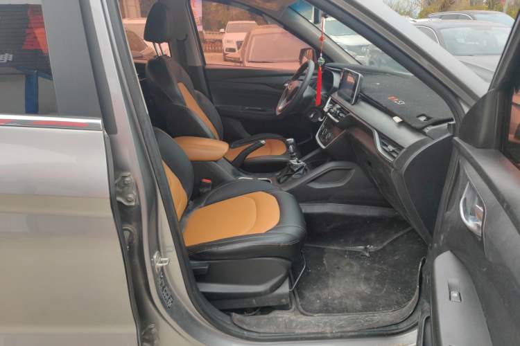 Used Wuling Hongguang S3 2018 1.5T Manual Comfort Model China V Standard Right Front Seat