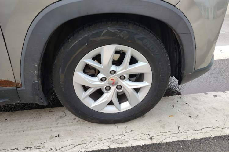 Used Wuling Hongguang S3 2018 1.5T Manual Luxury Model China V Standard Right Front Wheel Hub
