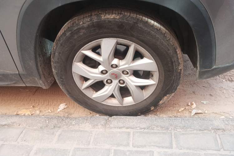 Used Wuling Hongguang S3 2018 1.5T Manual Luxury Model China V Standard Right Front Wheel Hub