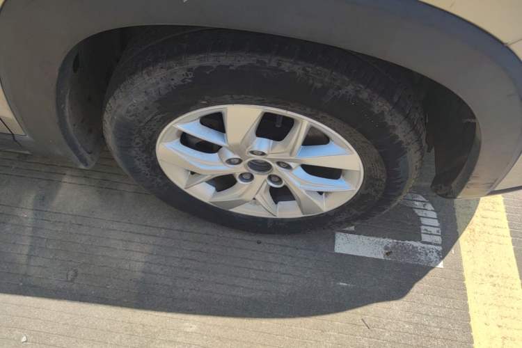 Used Wuling Hongguang S3 2018 1.5L Manual Comfort Model China V Standard Right Front Wheel Hub