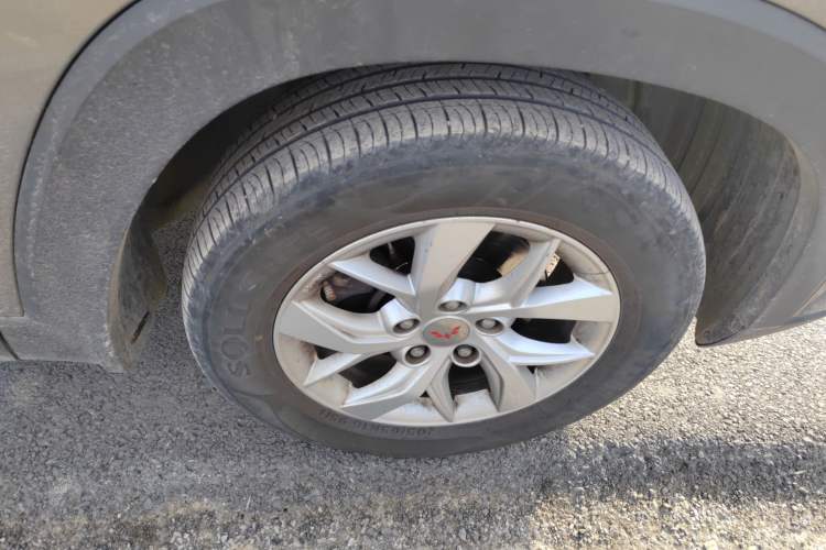 Used Wuling Hongguang S3 2018 1.5T Manual Luxury Model China V Standard Right Front Wheel Hub