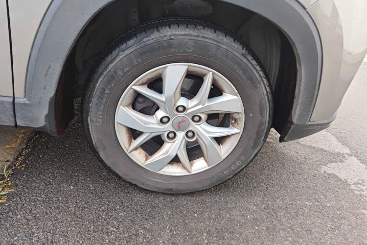 Used Wuling Hongguang S3 2018 1.5L Manual Luxury Model China V Standard Right Front Wheel Hub